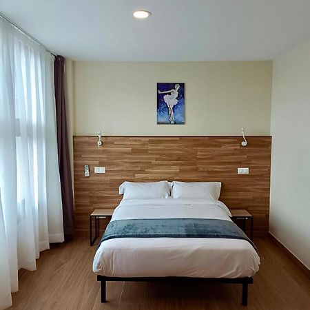Apartahotel Golden Alcala Alcalá de Henares Exteriör bild