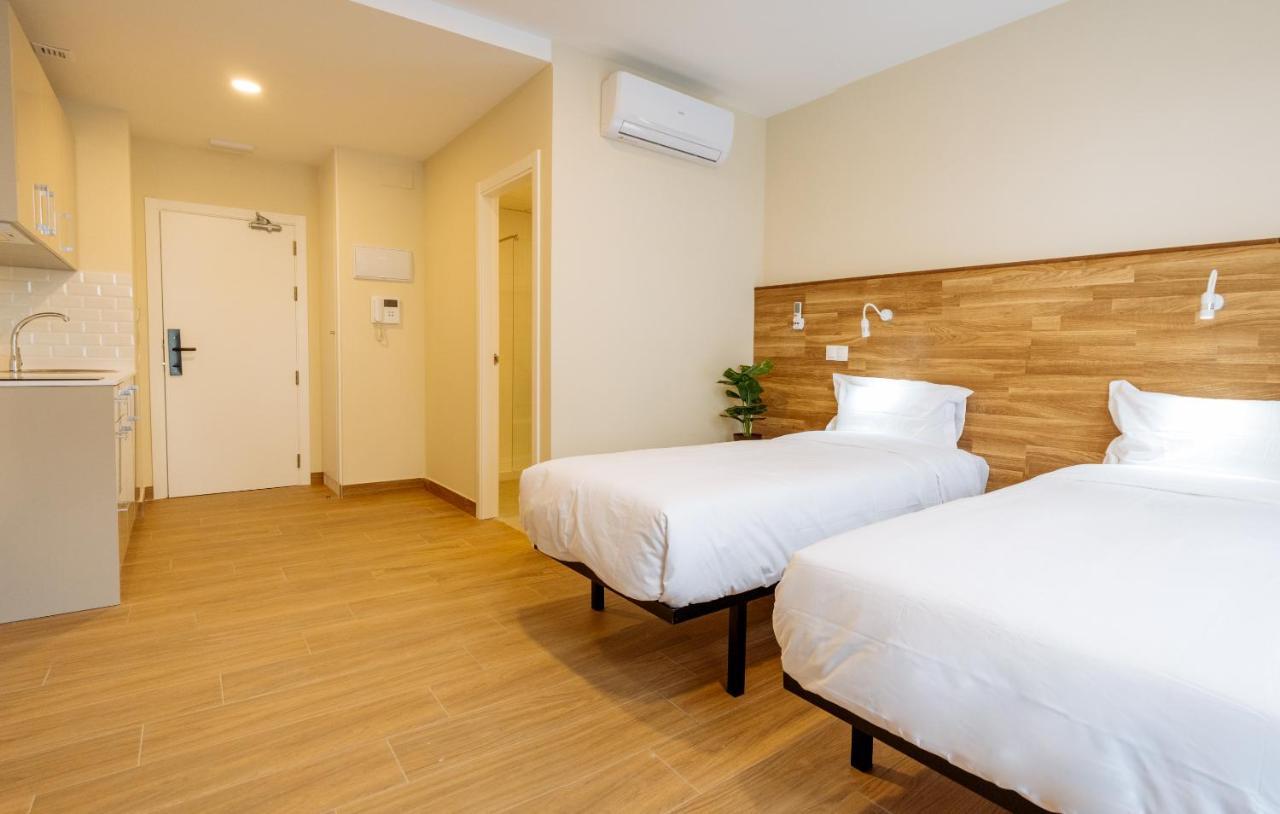 Apartahotel Golden Alcala Alcalá de Henares Exteriör bild